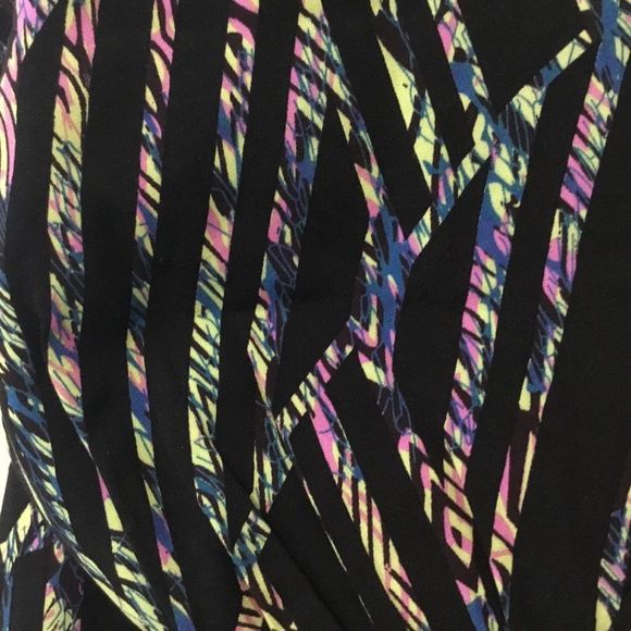 CITY CHIC | Mirrored Geo Maxi Dress - Picture 7 of 8